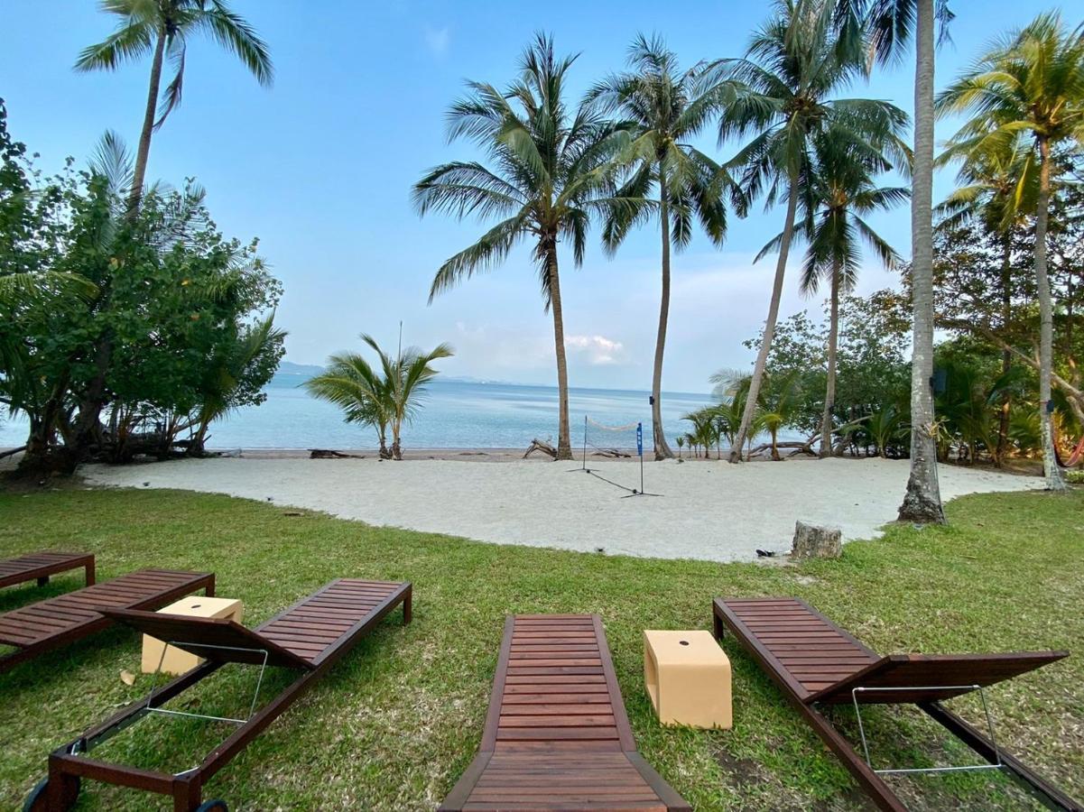 Villa Coral Cove Beachfront - *