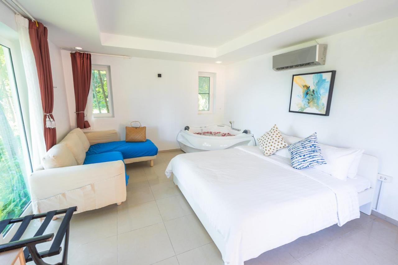 Villa Coral Cove Beachfront - *